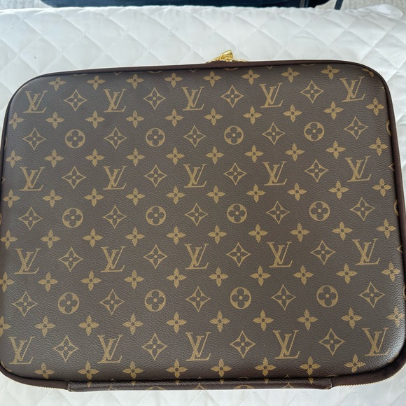 Louis Vuitton Brown and Gold Laptop Bag - Picture 1 of 10